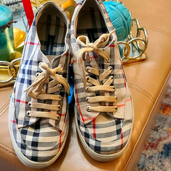 burberry tennis shoes